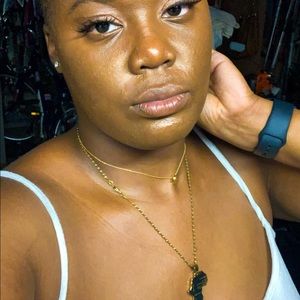 Meet your Posher, Briana